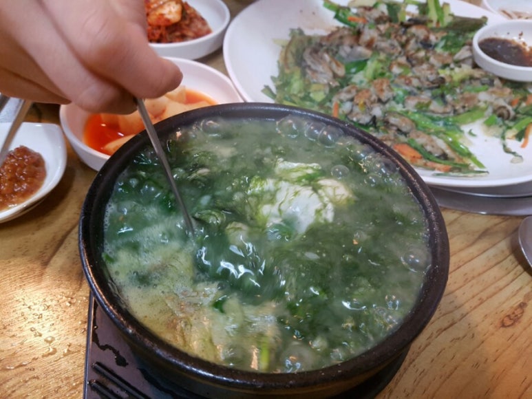 통영굴국밥 이미지