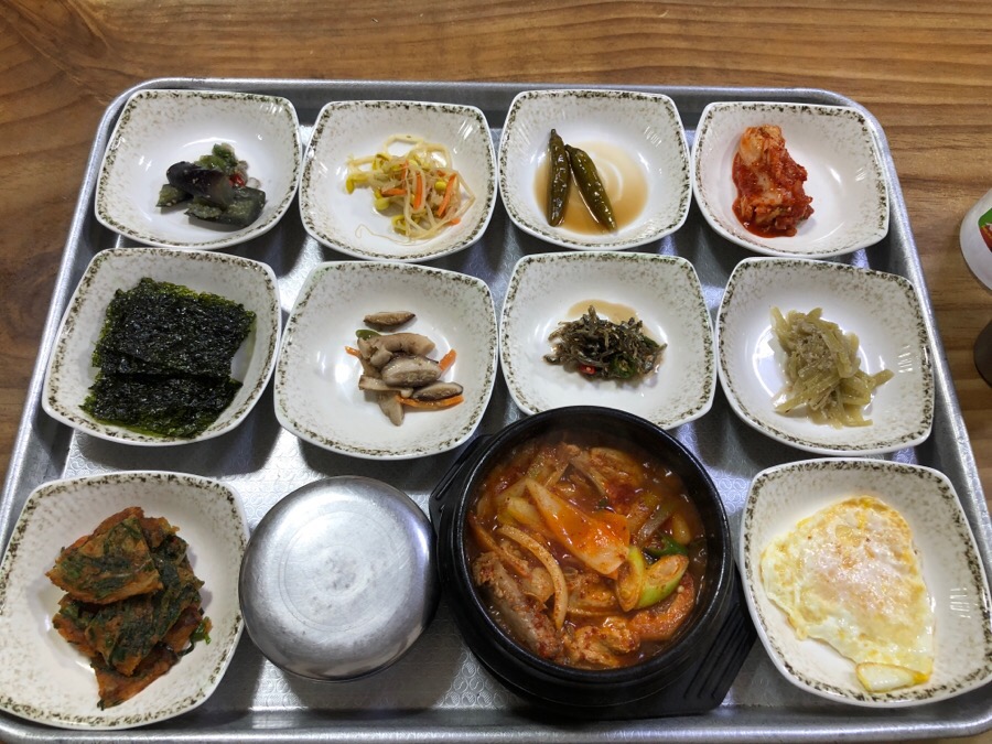 산들가정식백반 이미지