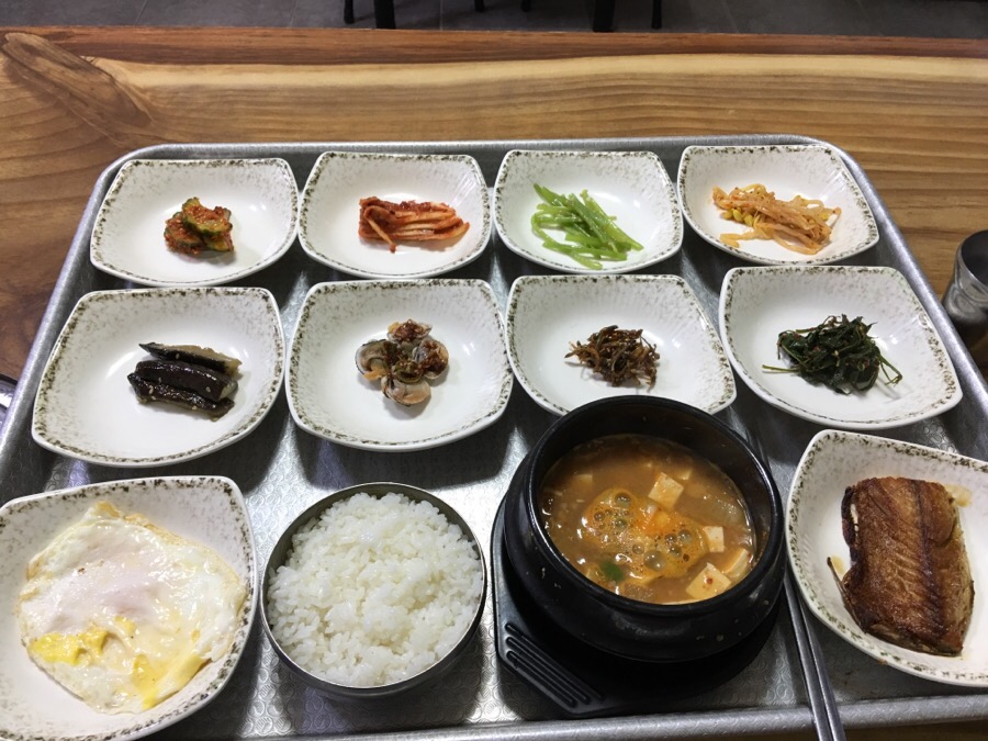 산들가정식백반 이미지