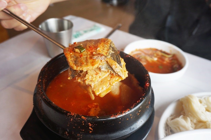 돌고래횟집 이미지