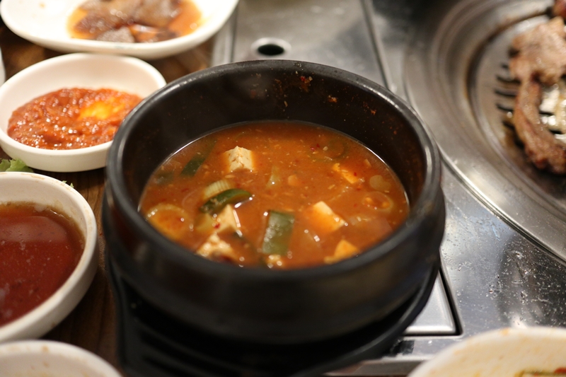 통숯불돼지갈비 이미지