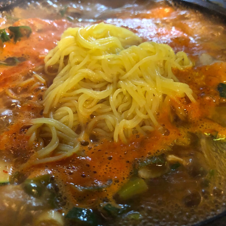 뚝방삼지창 이미지