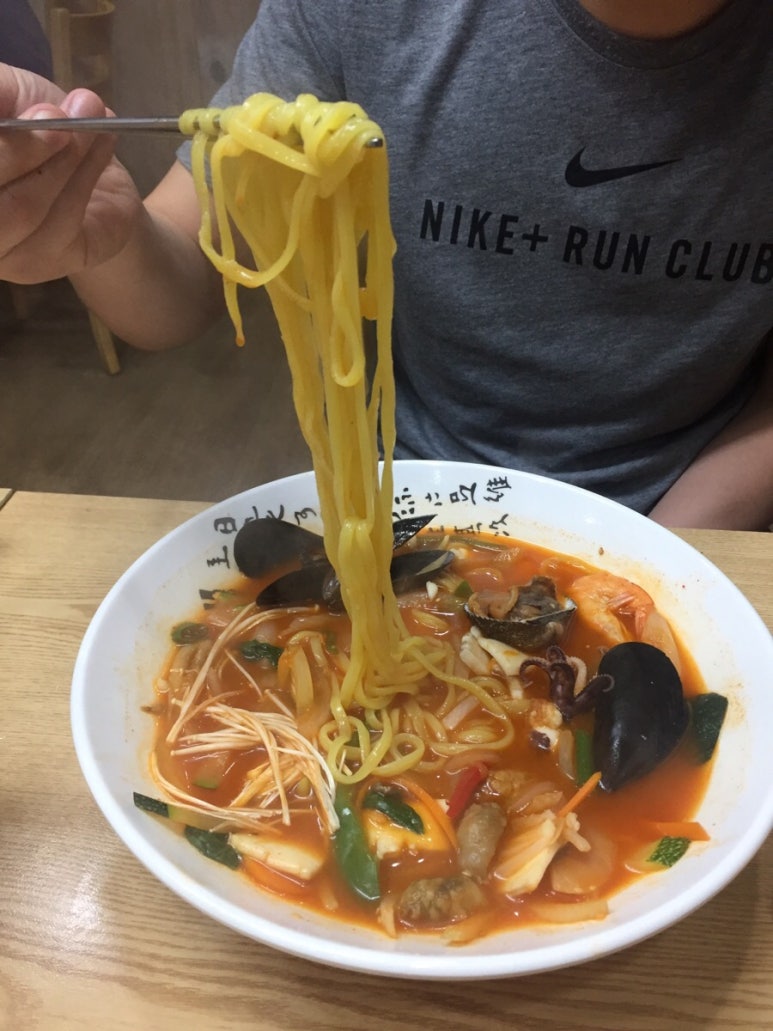 황실해물매운짬뽕짜장 이미지