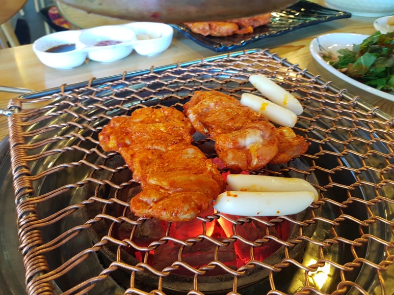 산갈래숯불닭갈비 이미지