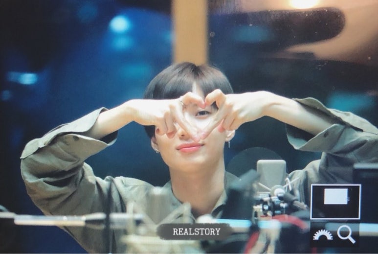 꽃날 이미지