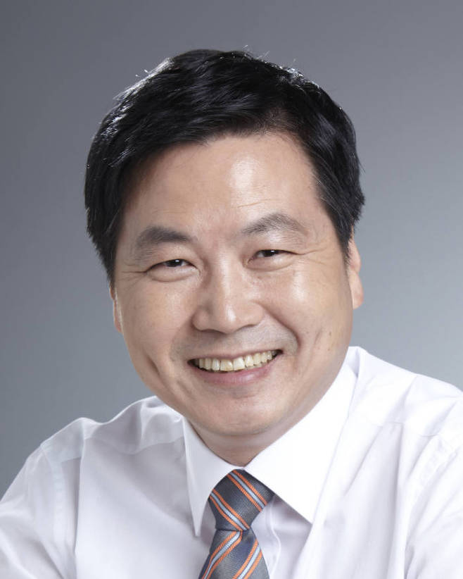 오광택 이미지