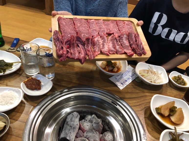 진성원한우숯불구이 이미지