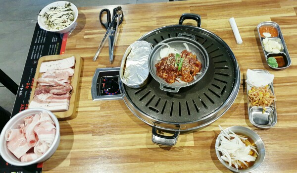 엉뚱한삼겹살 이미지