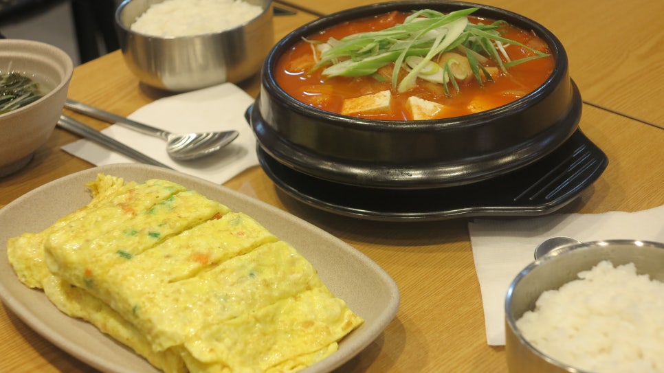 죽여주는 김치찜 이미지