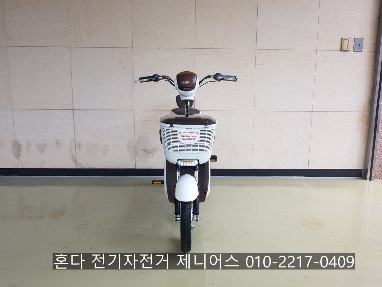 화이트자전거 이미지