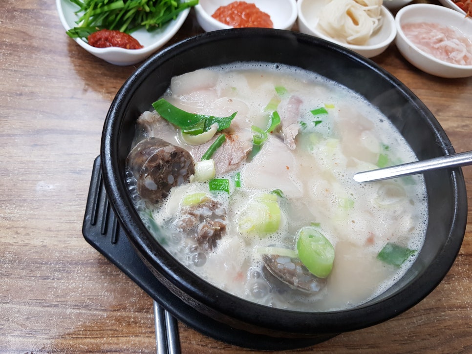 왕돼지국밥 이미지