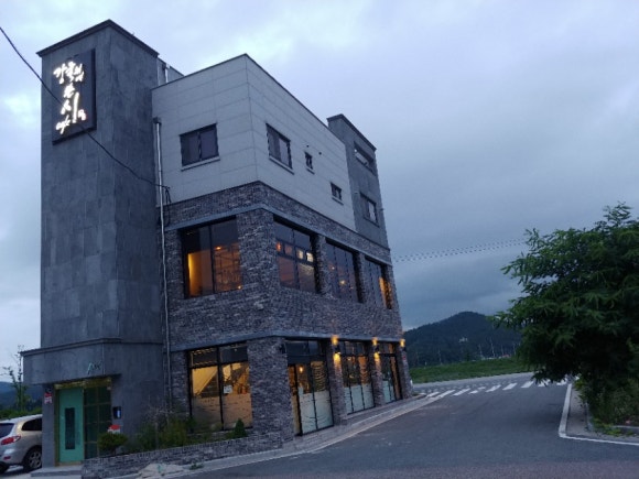 강물위에 쓴 시 이미지