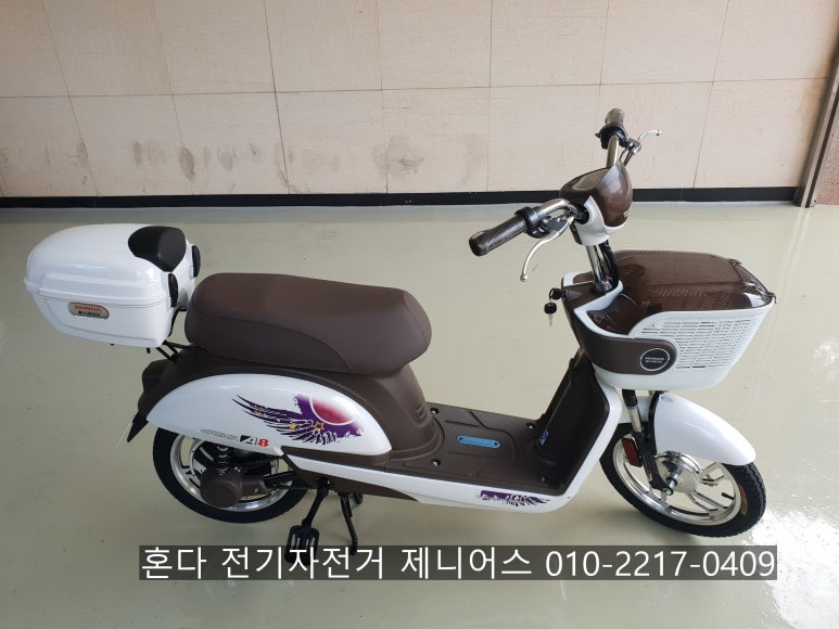 화이트자전거 이미지