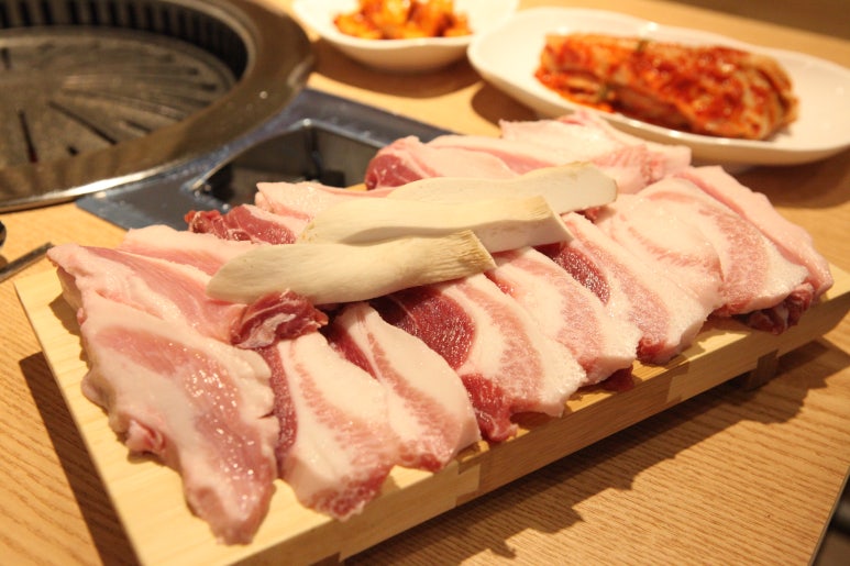 한판뒷고기 이미지