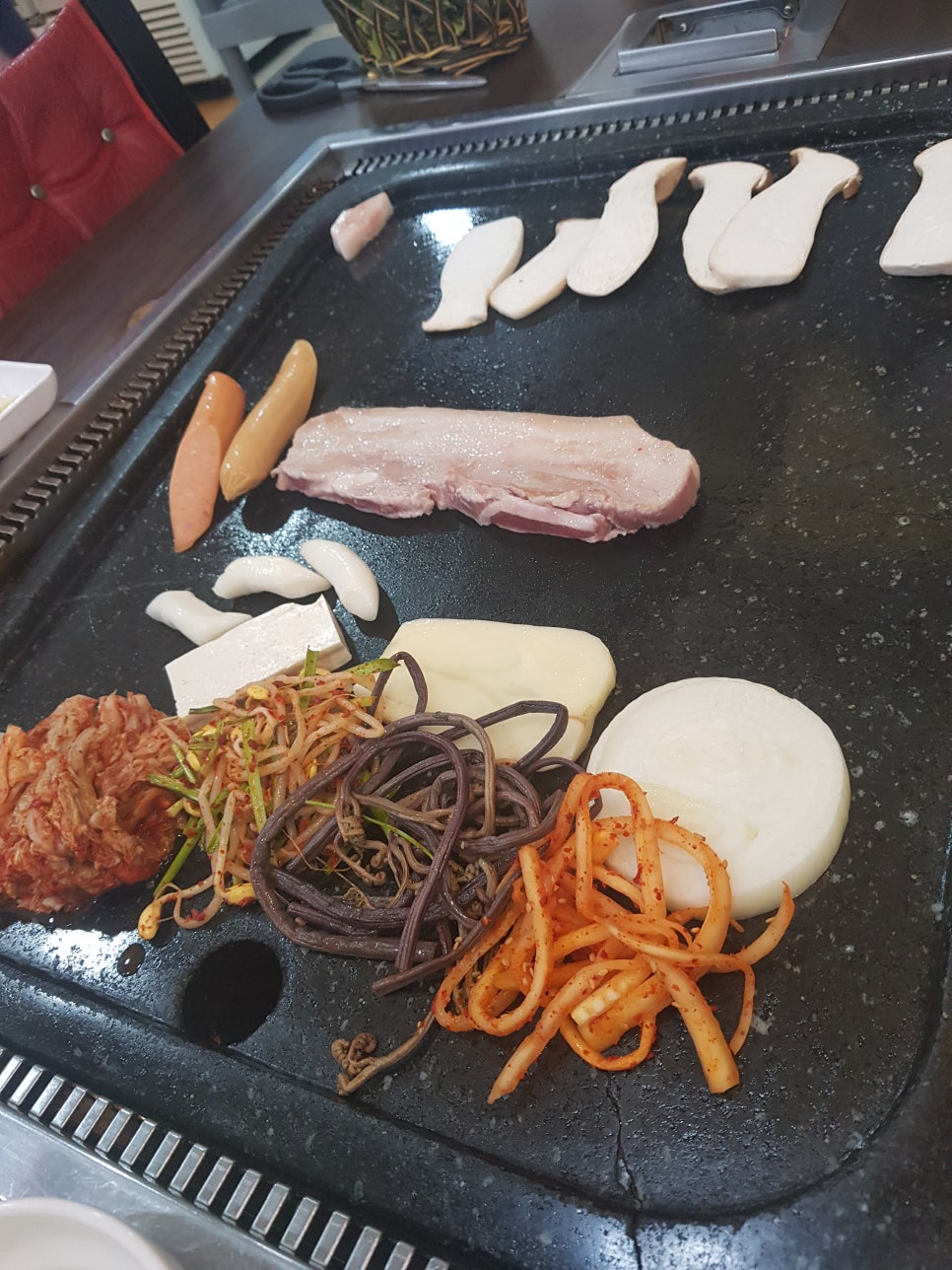 돌판생오겹살 이미지