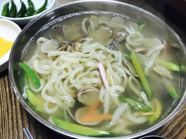 본가칼국수 이미지