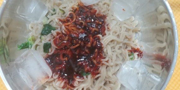 팔도막국수 이미지