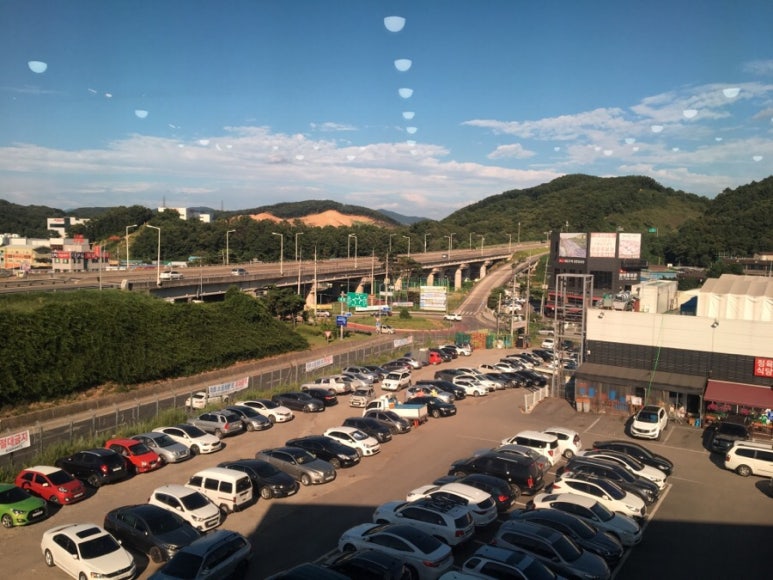 카툰&북카페휴 이미지