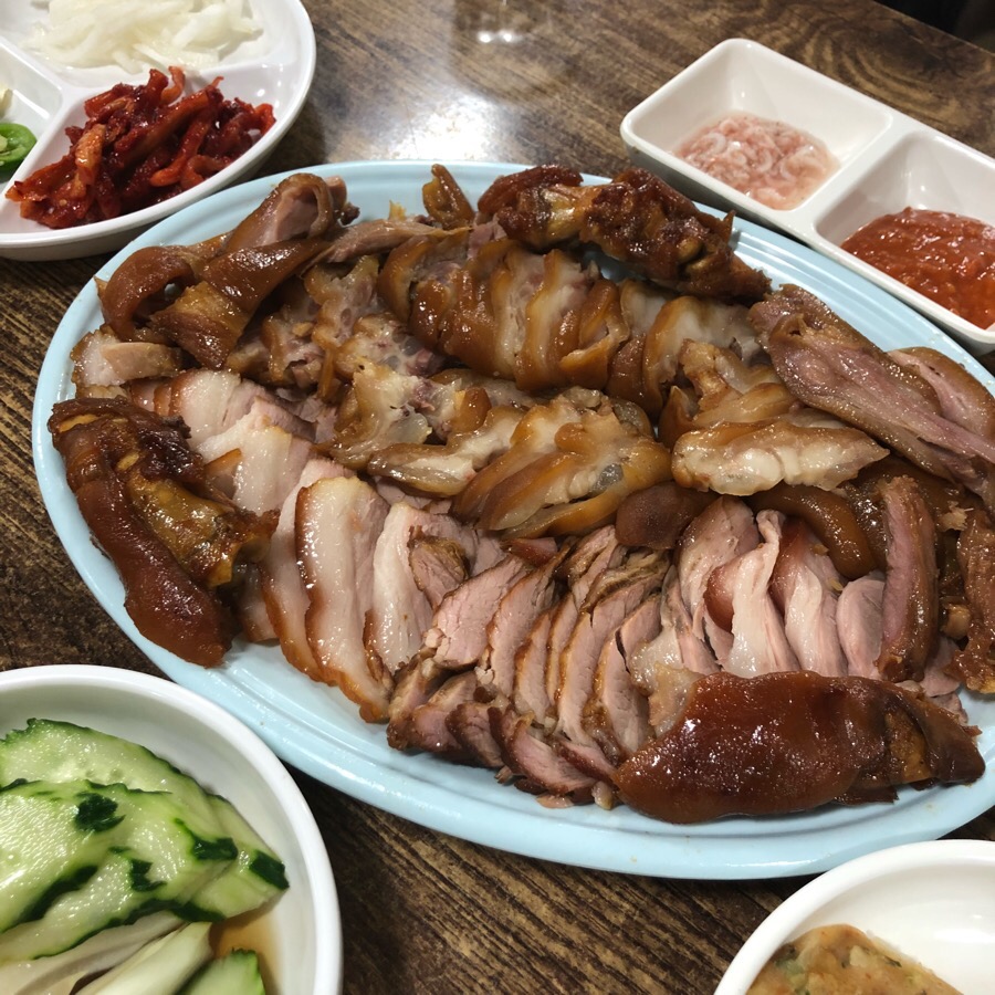 다정한족발 이미지