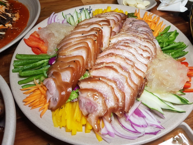 족발의장인족장 이미지