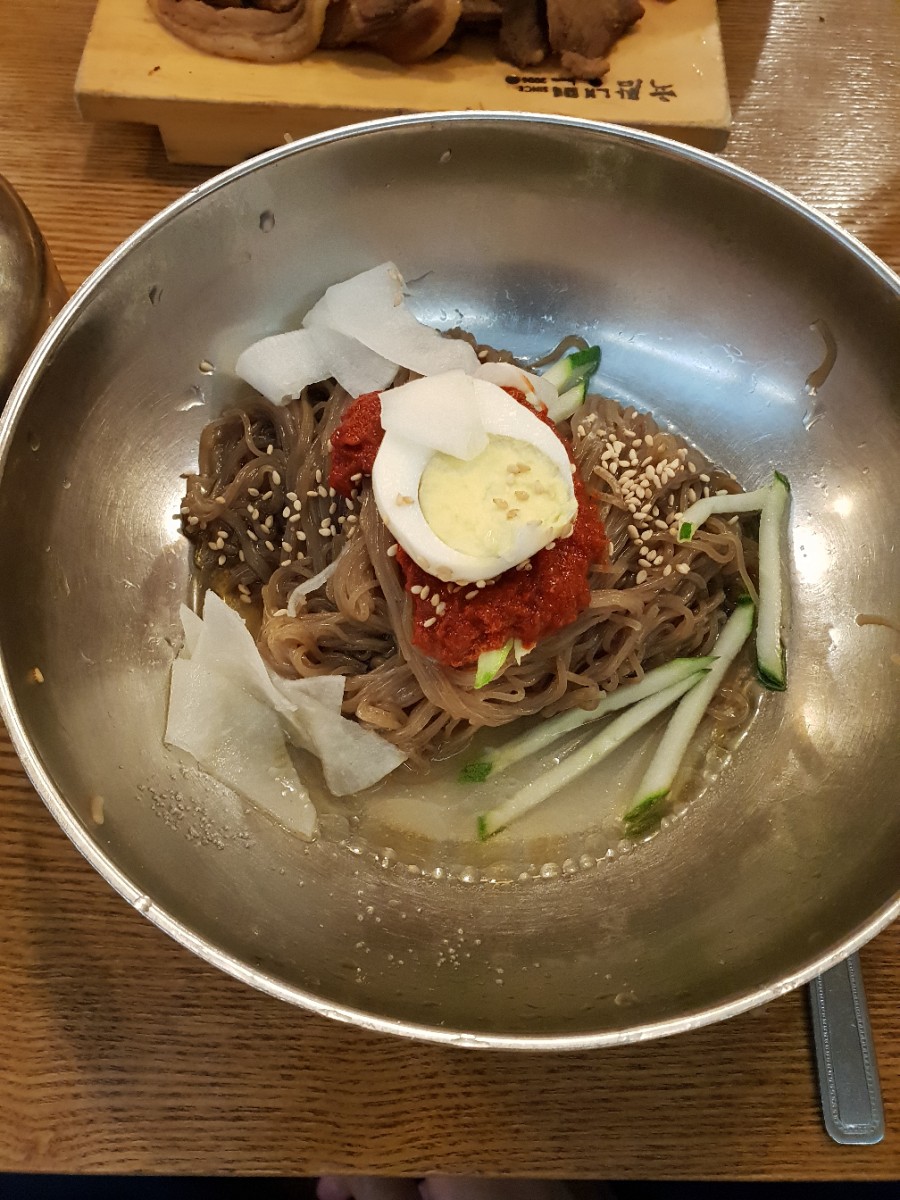 육쌈냉면 이미지