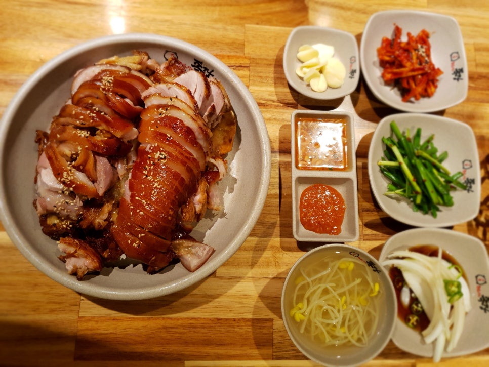 장인족발 이미지
