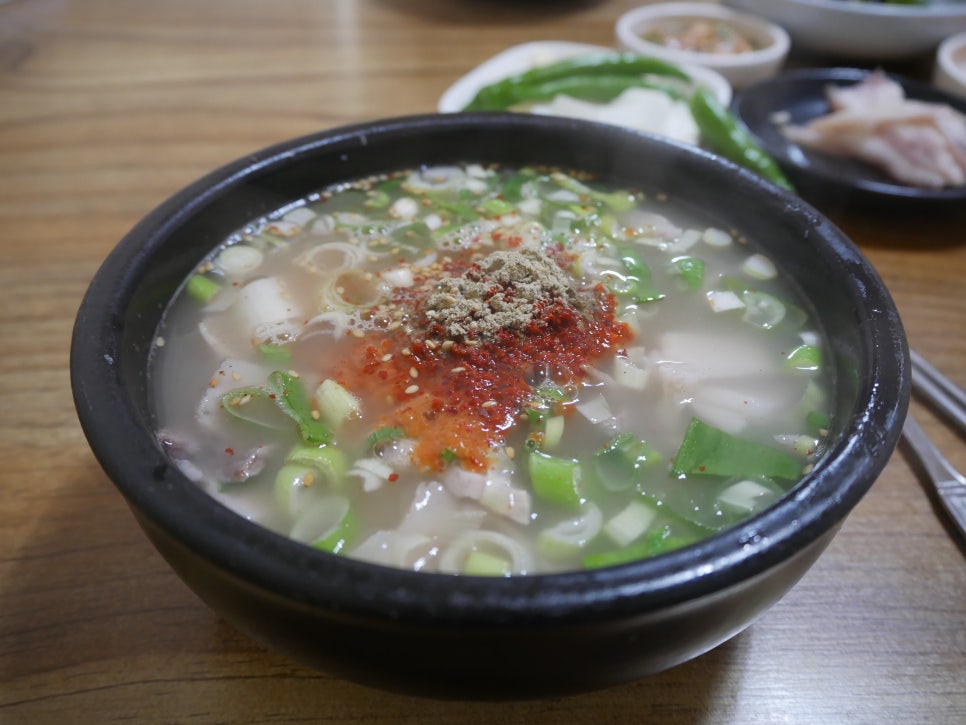 본심돼지국밥 이미지