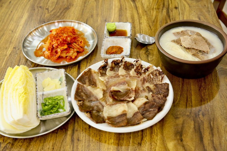 명품 설렁탕 이미지