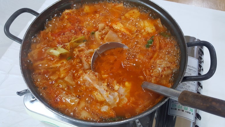 속초곰치국 이미지