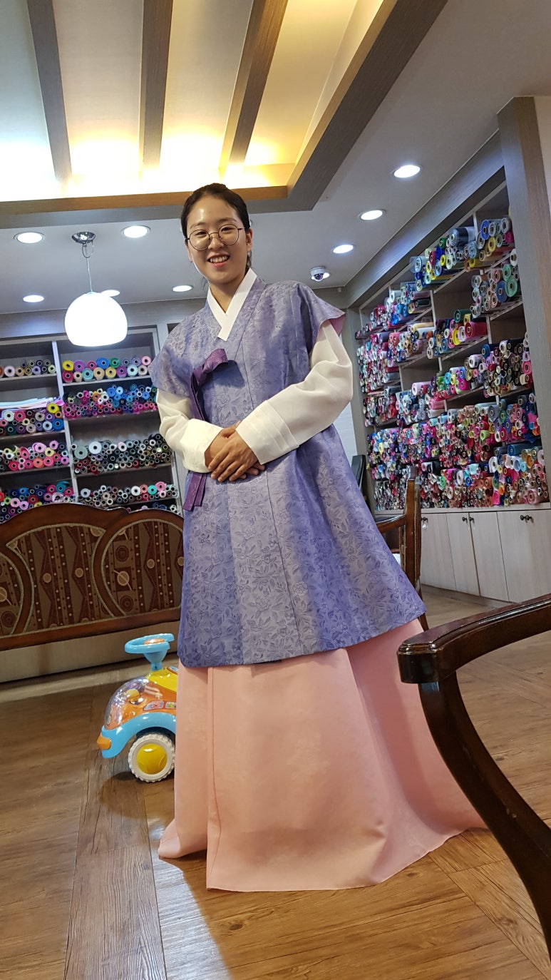 개미한복 이미지