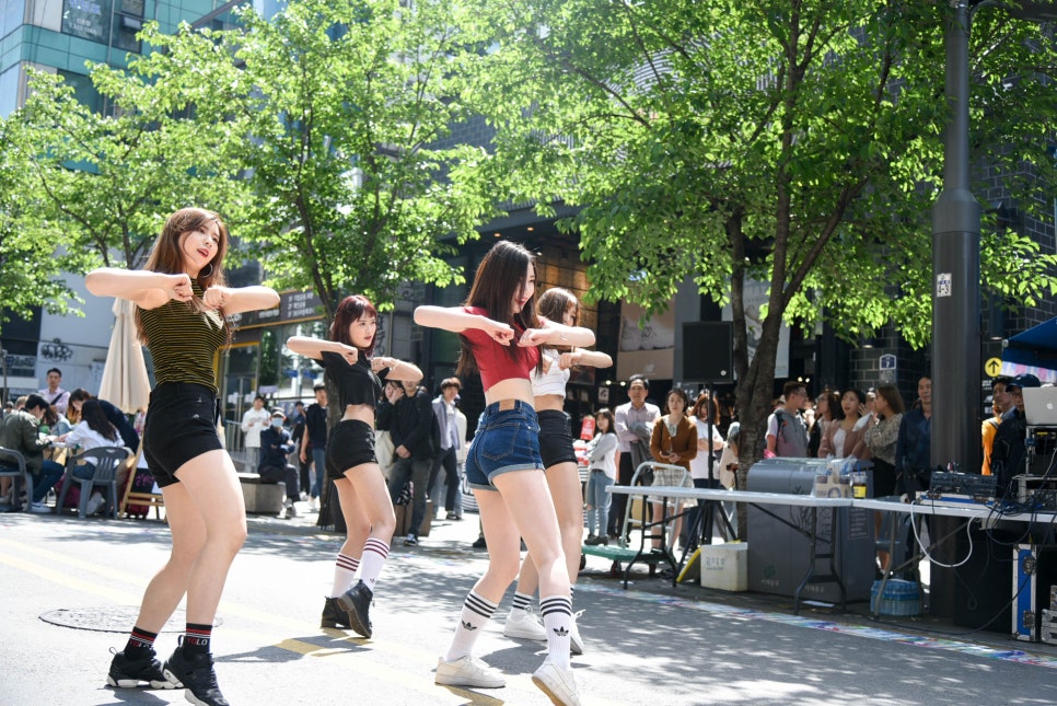 신촌이지댄스학원 이미지
