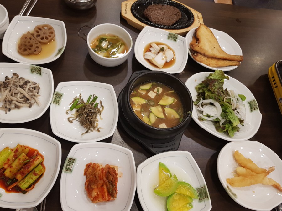 진수성찬 이미지