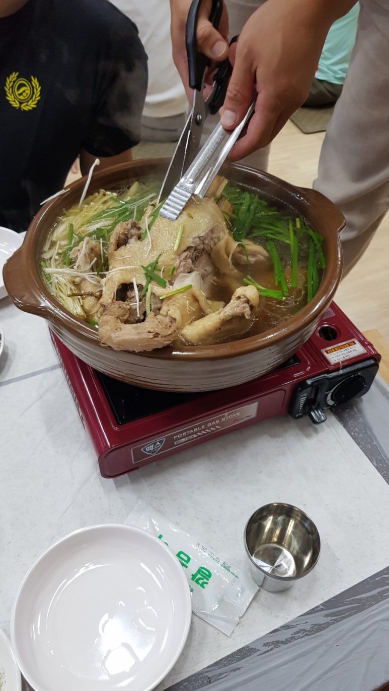 다래골한방옻닭 이미지