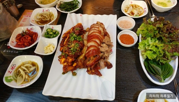돈토지왕족발 이미지