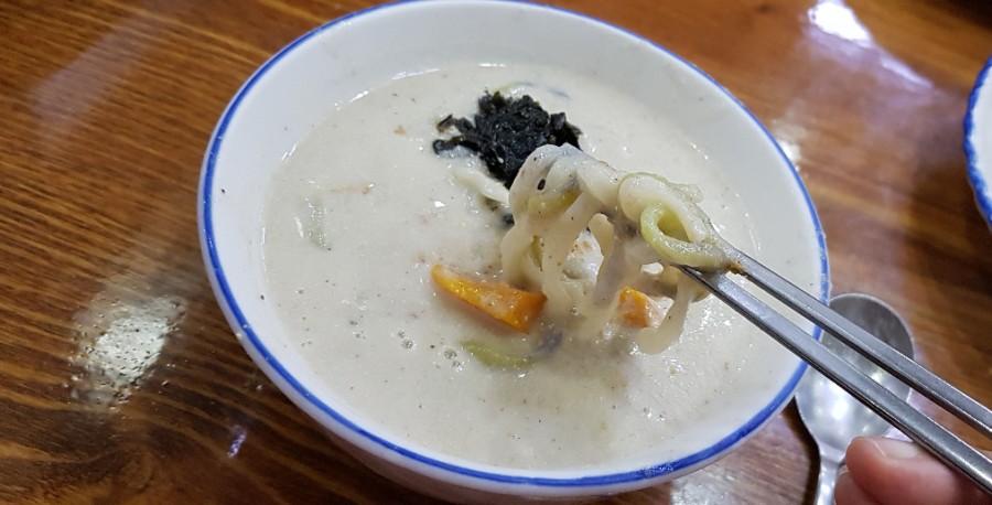 부뚜막손칼국수 이미지