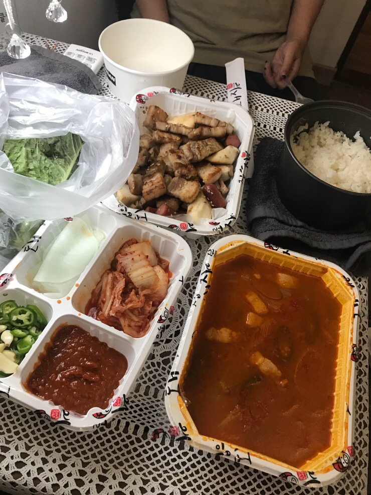 바보돼지두마리 이미지