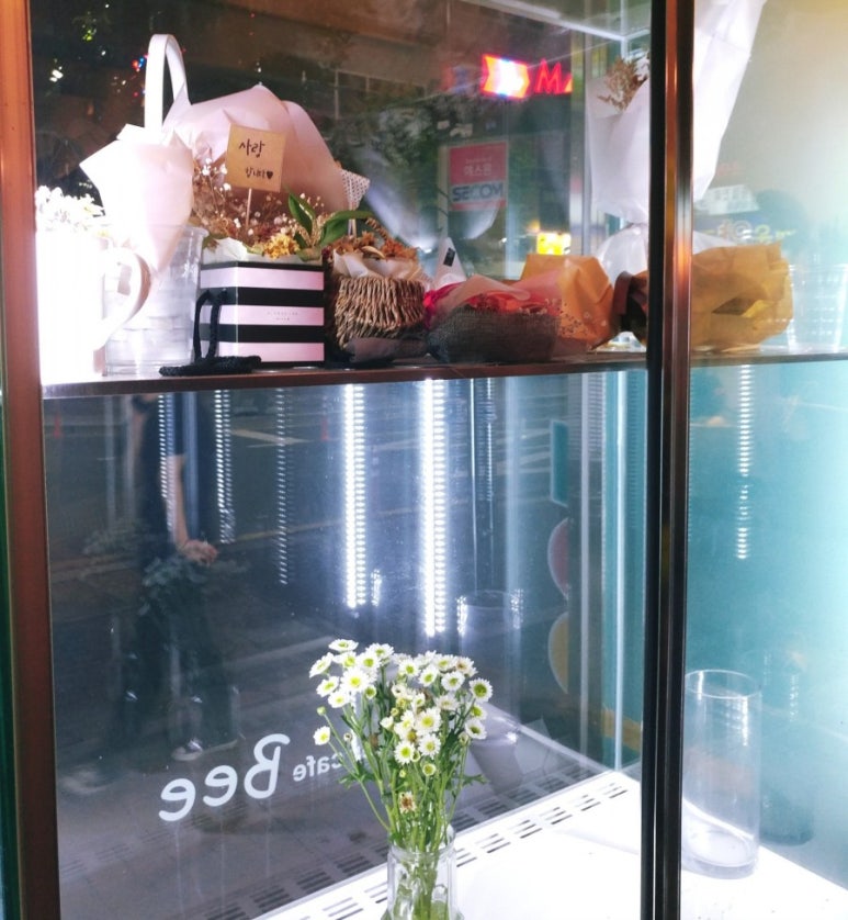 Cafe Bee(카페 비) 이미지