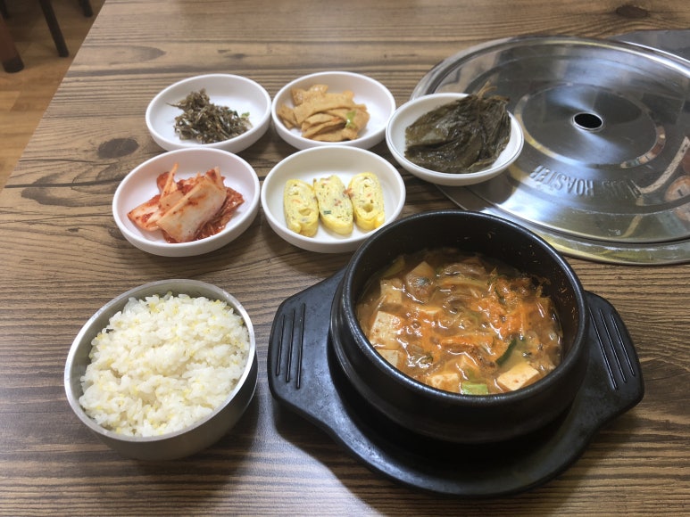 엄마돈국수 이미지