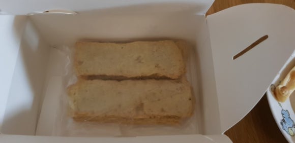 돌고래어묵 이미지