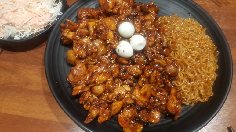 꼬꼬아찌숯불치킨서사라점 이미지