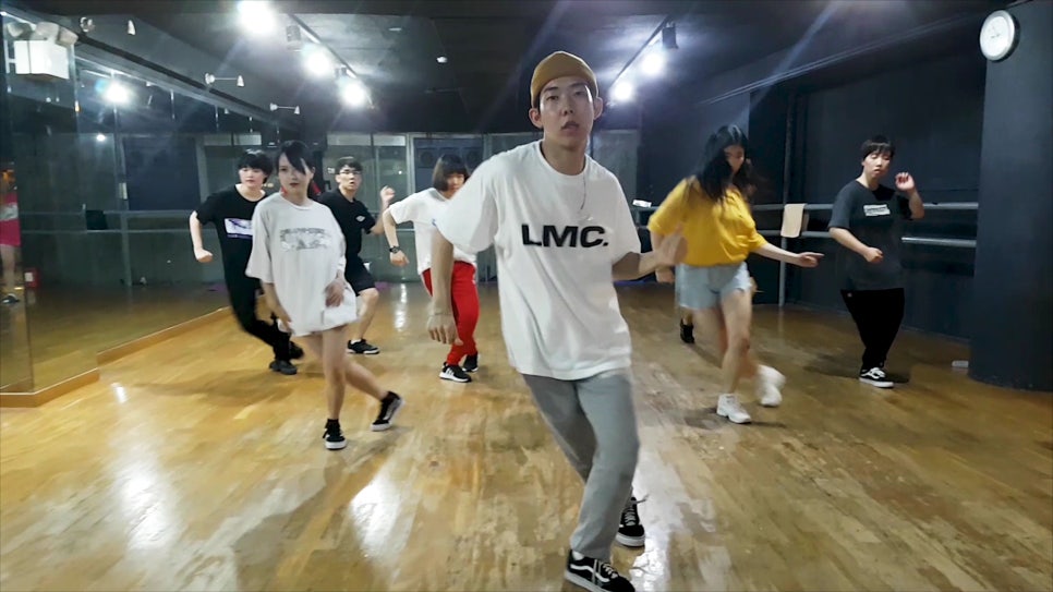 신촌이지댄스학원 이미지