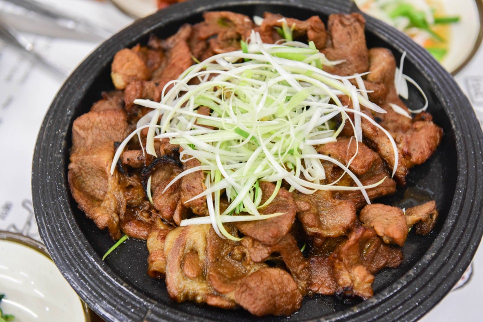 어쭈구리꼬기냉면 이미지