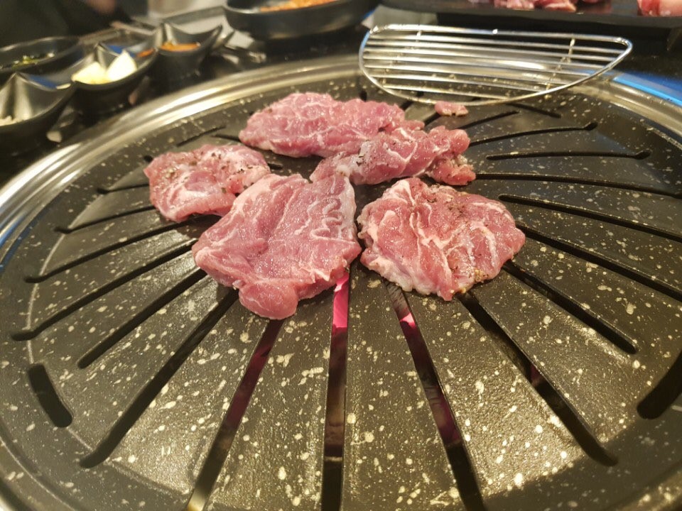 청춘뒷고기 이미지