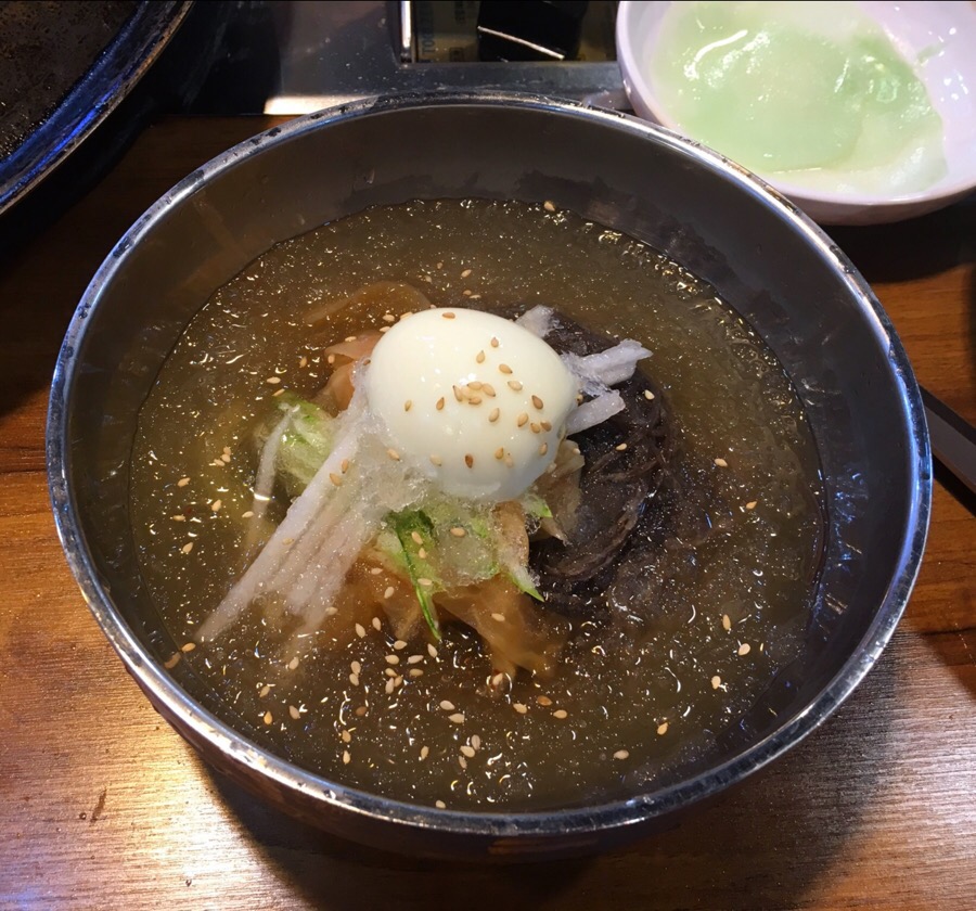 산들마당솥뚜껑삼겹살 이미지