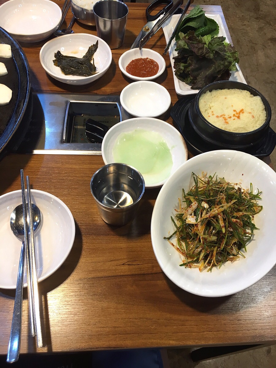산들마당솥뚜껑삼겹살 이미지
