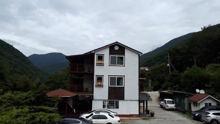 느티나무산장 이미지