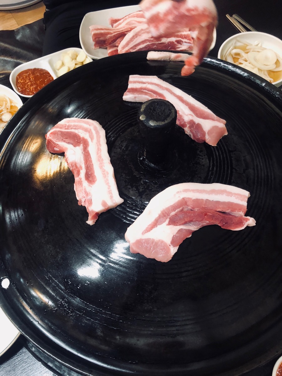동아솥뚜껑삼겹살 이미지