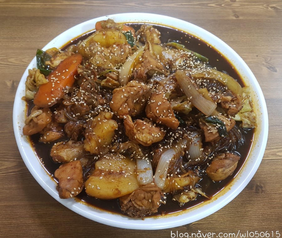 와룡찜닭 이미지