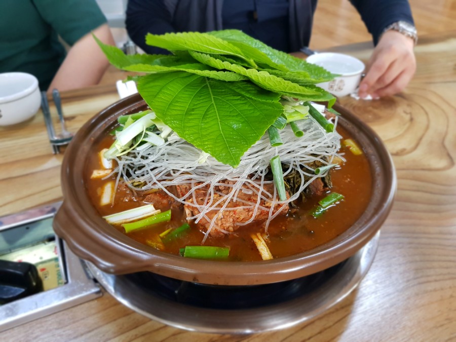 큰손뼈다귀감자탕 이미지