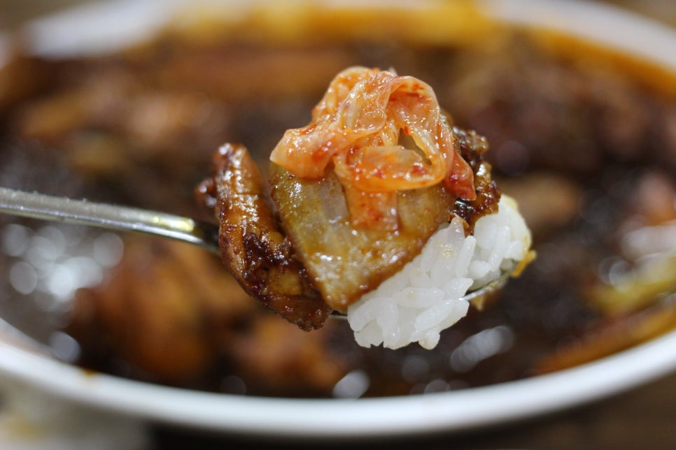 와룡찜닭 이미지